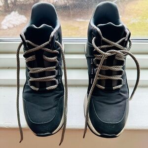 Clarks Women's Jaunt Lo Ankle Water Resistant Boot - Black Size 9.5